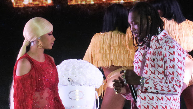 Cardi B Rejects Offset On Stage After He Crashes Her Set To Win Her Back 