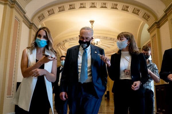 merlin_192816867_2d2c370c-187c-4fb3-8a2c-e882c89e71e9-articleLarge