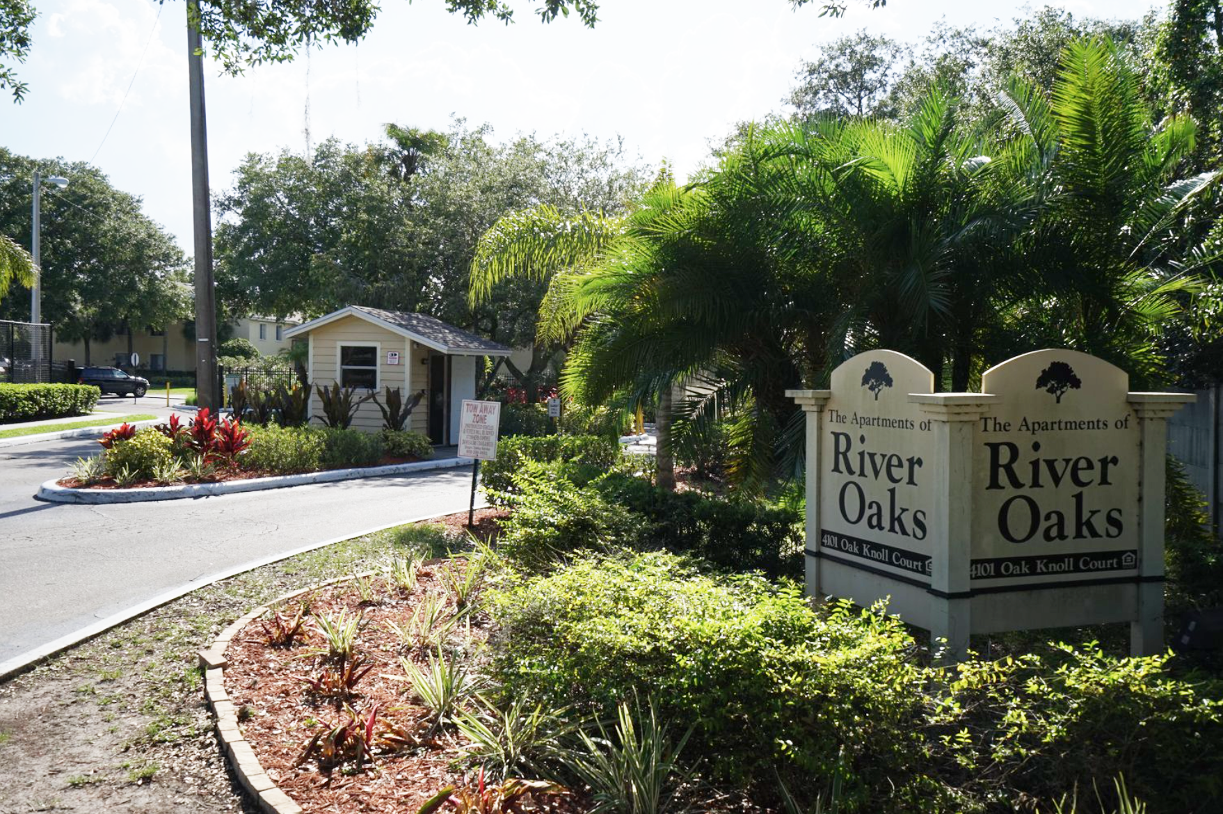 River Oaks Apts.