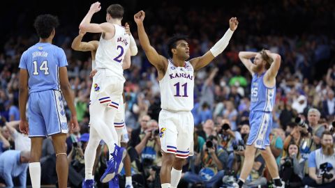 220404234325-36-kansas-unc-ncaa-championship-2022