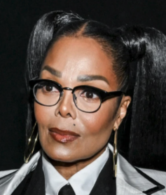 Janet Jackson Apologizes After Suggesting Kamala Harris’ Father Is White 