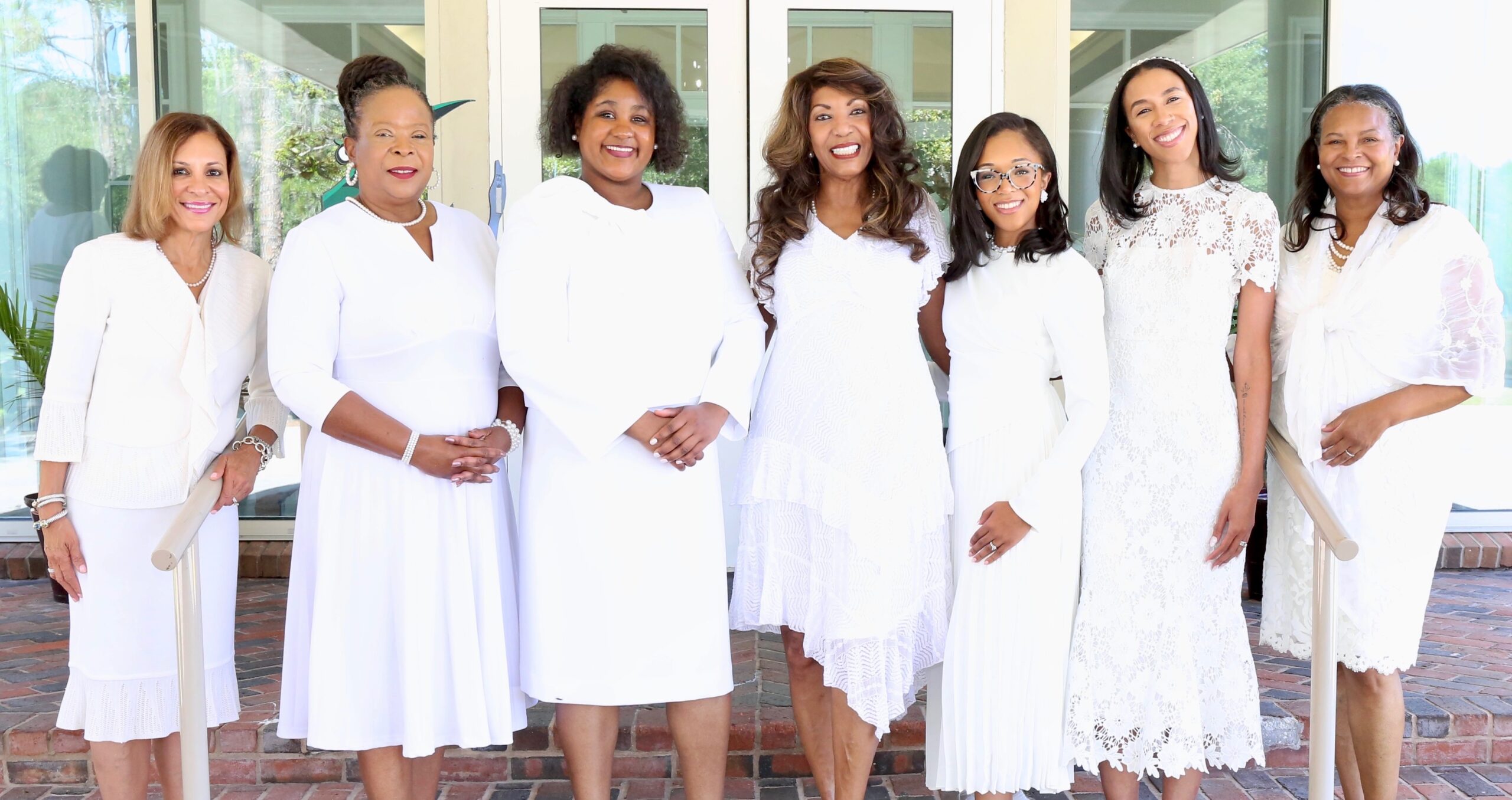 TAMPA CHAPTER OF THE LINKS, INC. INDUCT FIVE NEW MEMBERS