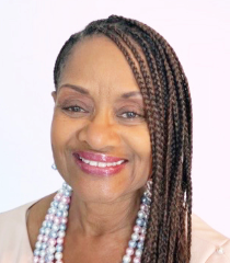 Gamma Phi Delta Honors Local Member With Lifetime Achievement Award